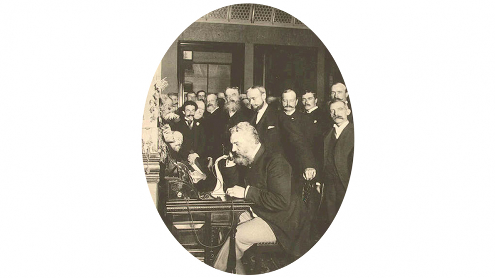 In 1892, Bell made the ceremonial first long-distance call from New York to Chicago